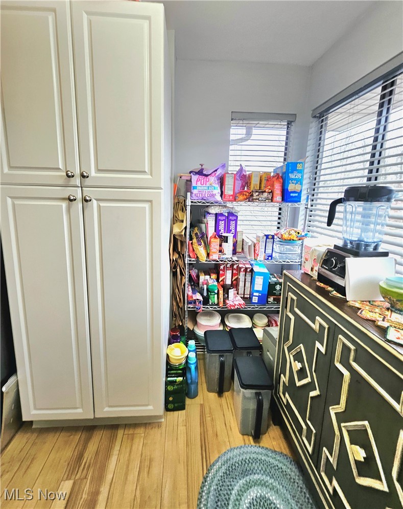 Enclave/Rosemont Rdg Condo Own - Residential