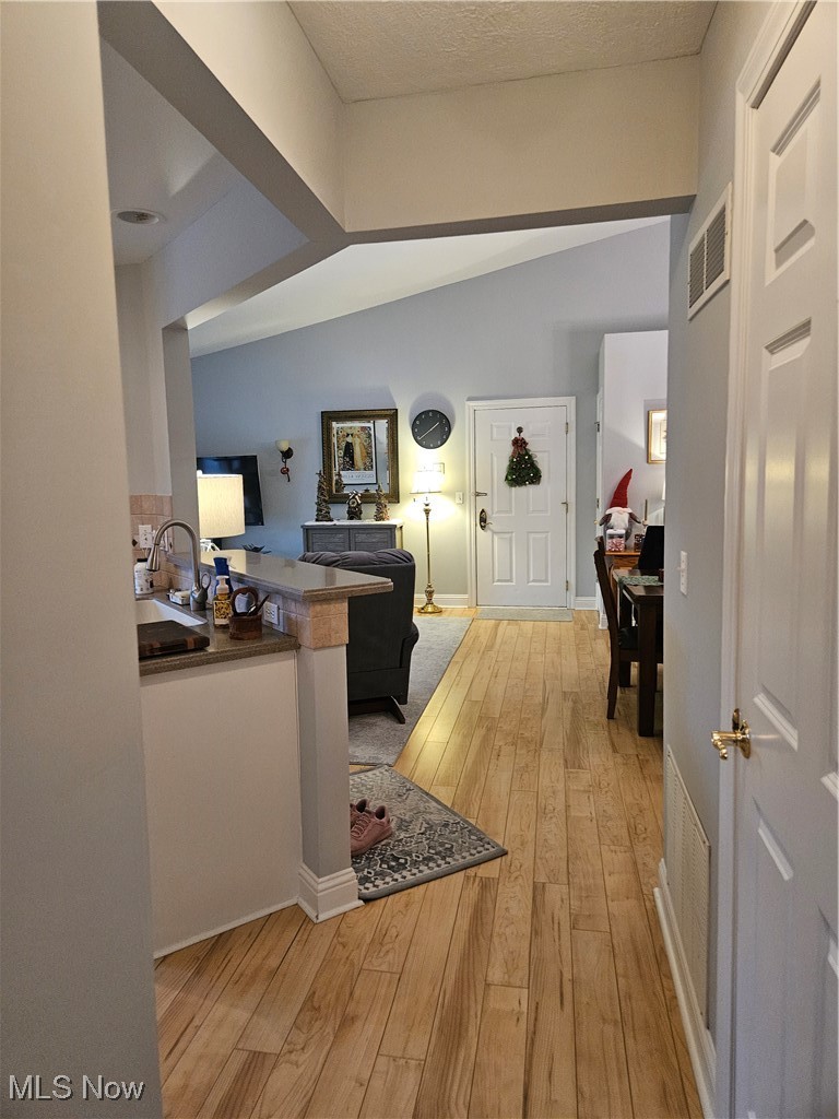 Enclave/Rosemont Rdg Condo Own - Residential