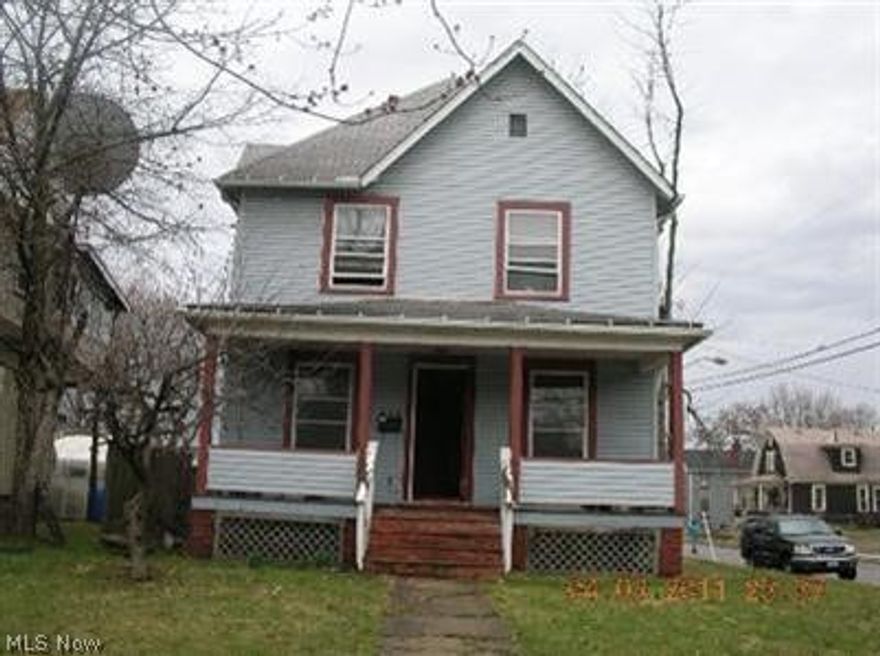 First floor 2 bed apt $580 dep and $580 rent. $50 app fee per adult- no credit check. Tenant pays e/g. Apply today!