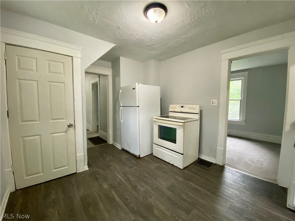 Voris - Residential Lease