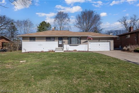 8320 Craigleigh Drive Parma OH 44129
