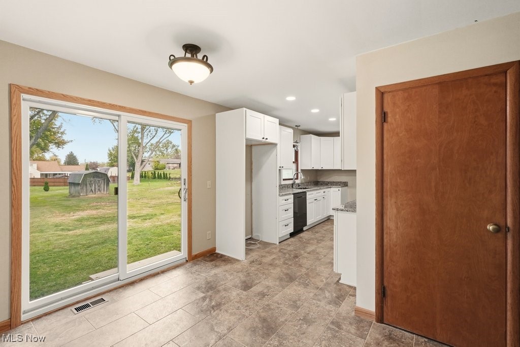 Arlington Knolls - Residential