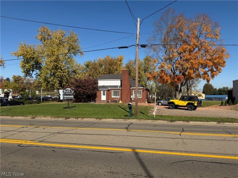 Tiny photo for 507 W Maple Street, Hartville, OH 44632 (MLS # 5256983)
