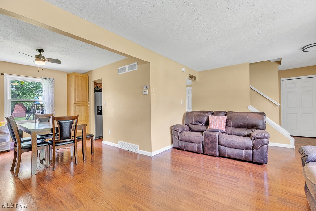 8319 Lorraine Drive, Strongsville, Ohio image 4
