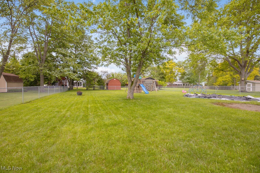 8319 Lorraine Drive, Strongsville, Ohio image 22