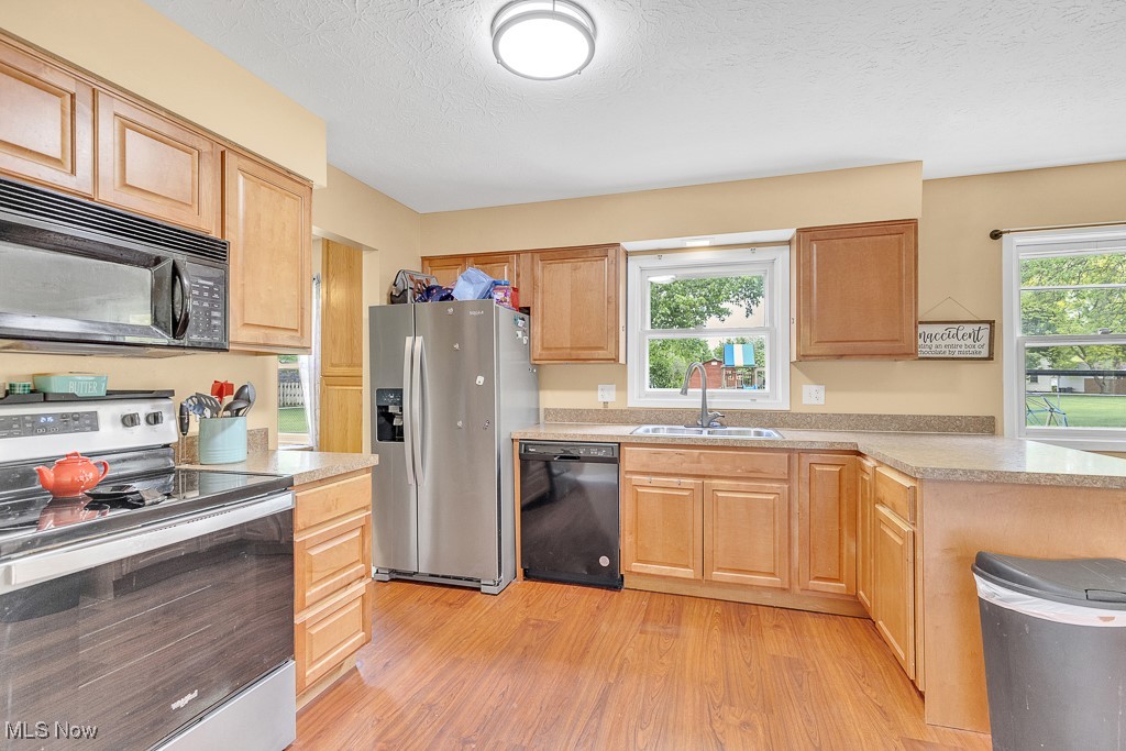8319 Lorraine Drive, Strongsville, Ohio image 8