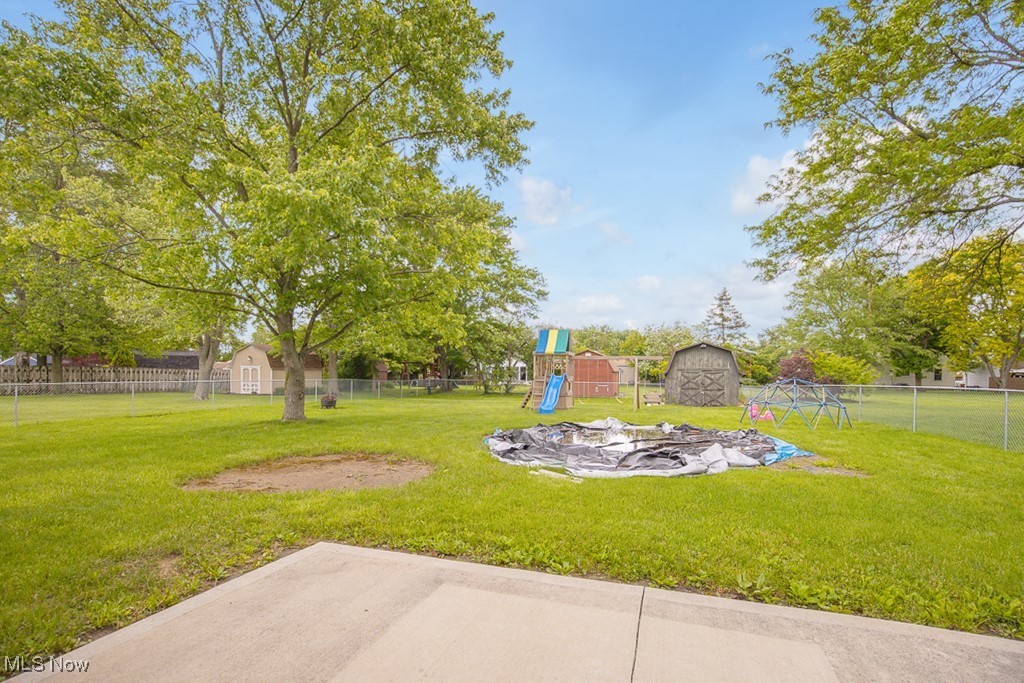 8319 Lorraine Drive, Strongsville, Ohio image 21