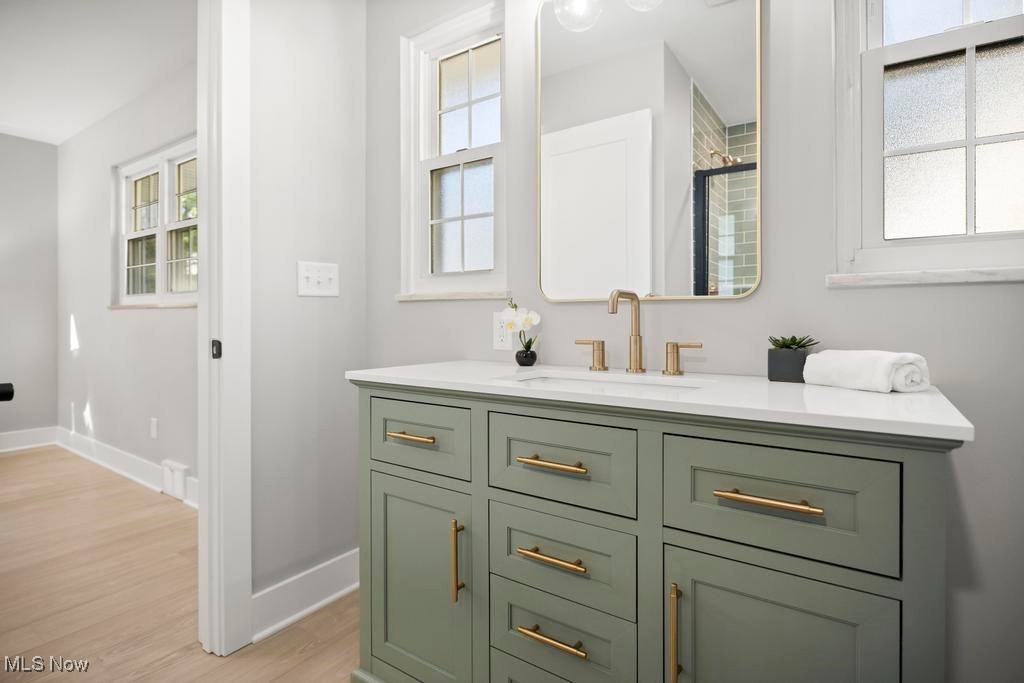 Bay Village, Ohio 44140, United States, 4 Bedrooms Bedrooms, ,3 BathroomsBathrooms,Residential,Pending,203858