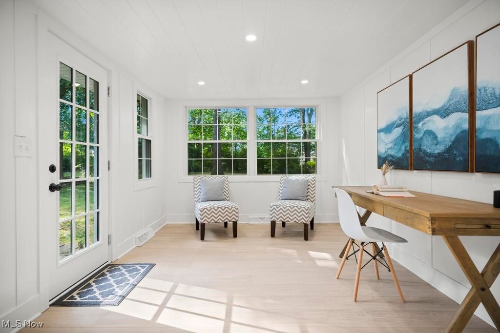 Bay Village, Ohio 44140, United States, 4 Bedrooms Bedrooms, ,3 BathroomsBathrooms,Residential,Pending,203858