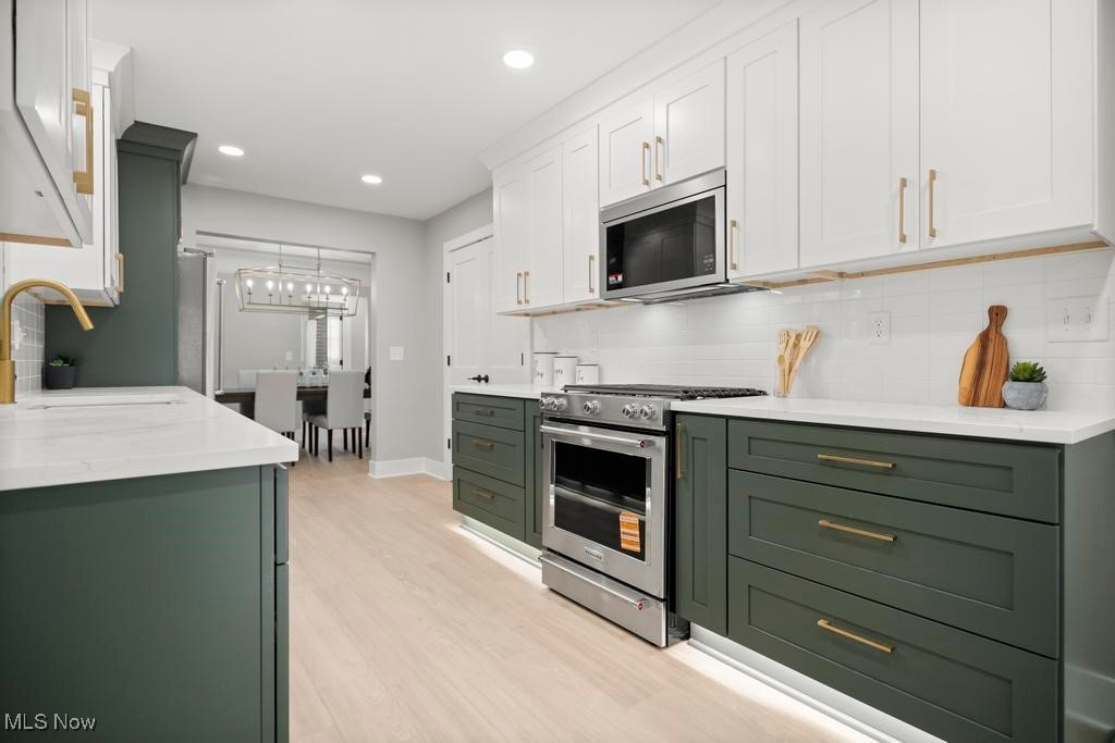 Bay Village, Ohio 44140, United States, 4 Bedrooms Bedrooms, ,3 BathroomsBathrooms,Residential,Pending,203858