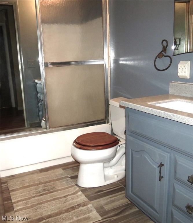 Country Lane Manor - Residential