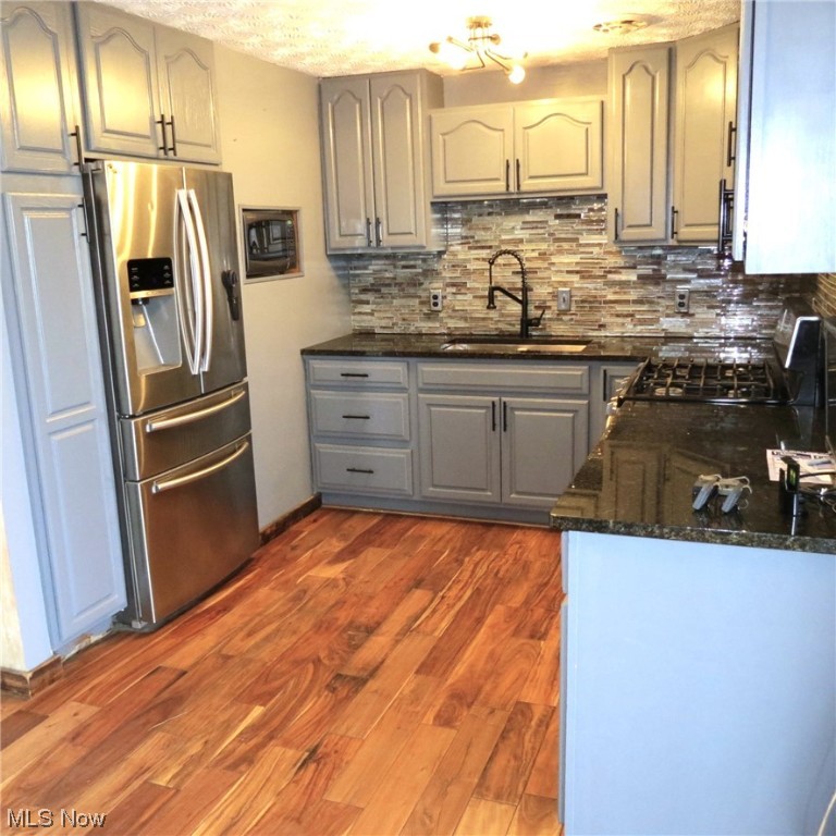 Country Lane Manor - Residential