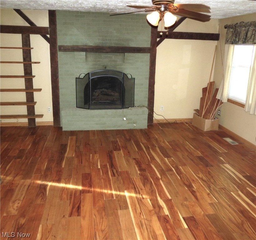 Country Lane Manor - Residential