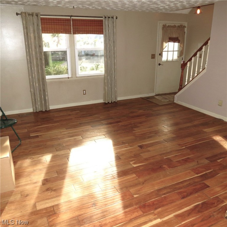 Country Lane Manor - Residential