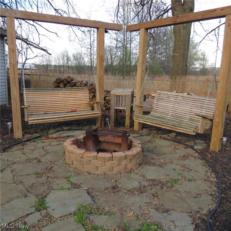 Country Lane Manor - Residential