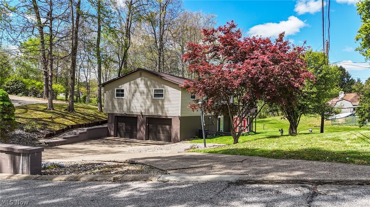 W Oakwood Estate - Residential