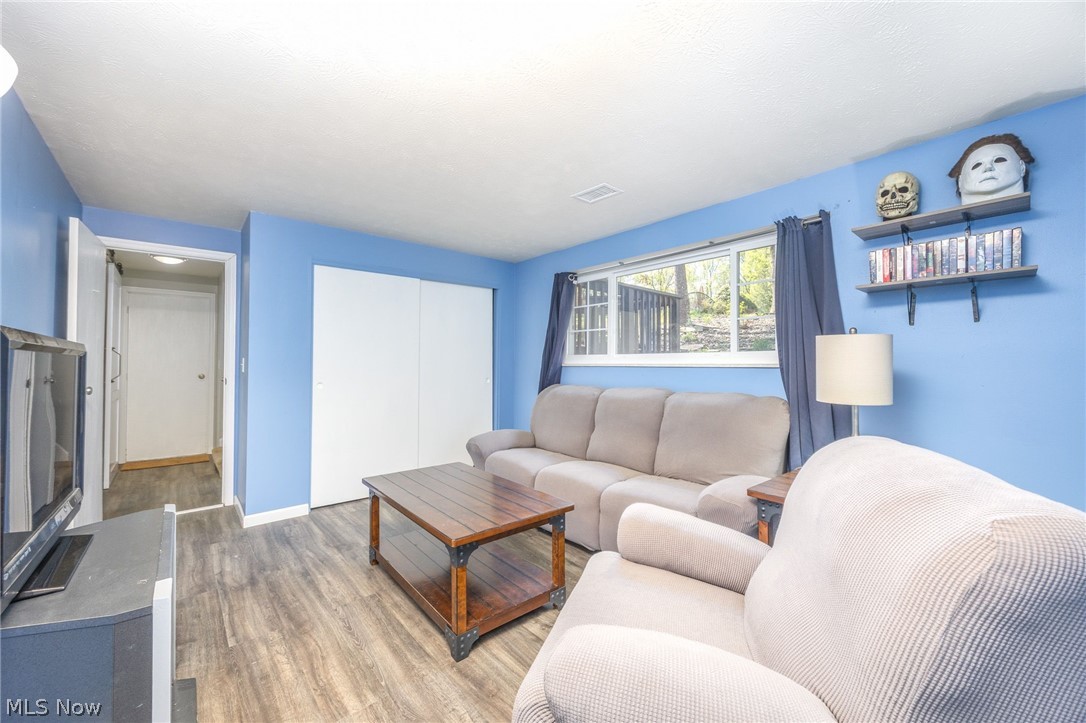 W Oakwood Estate - Residential