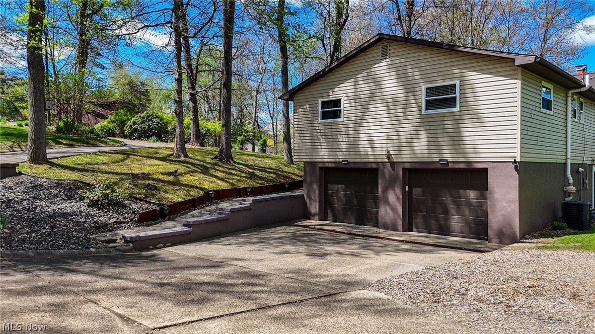 W Oakwood Estate - Residential