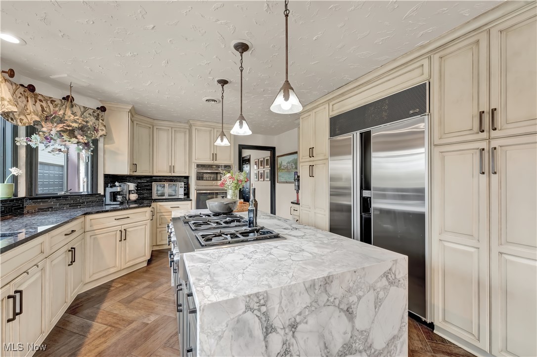 537 Lee Lore Drive, Chippewa Lake, Ohio image 11