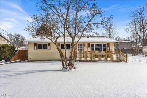 541 Maplewood Avenue Sheffield Lake OH 44054