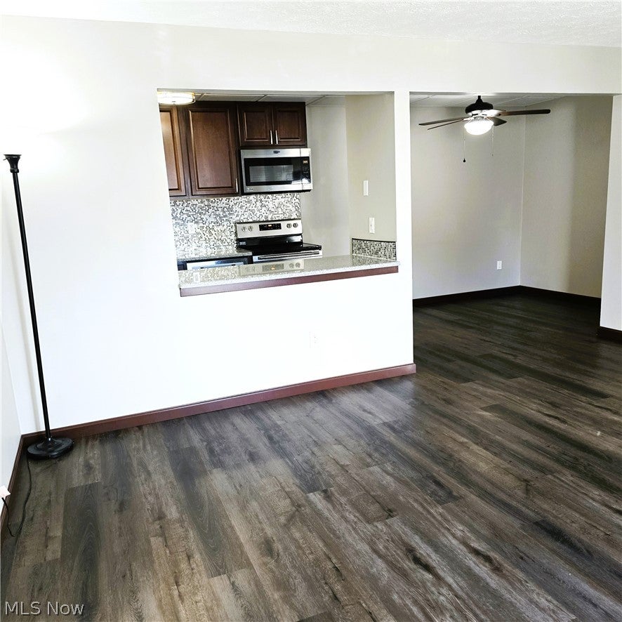 1555 Cedarwood Drive 19E