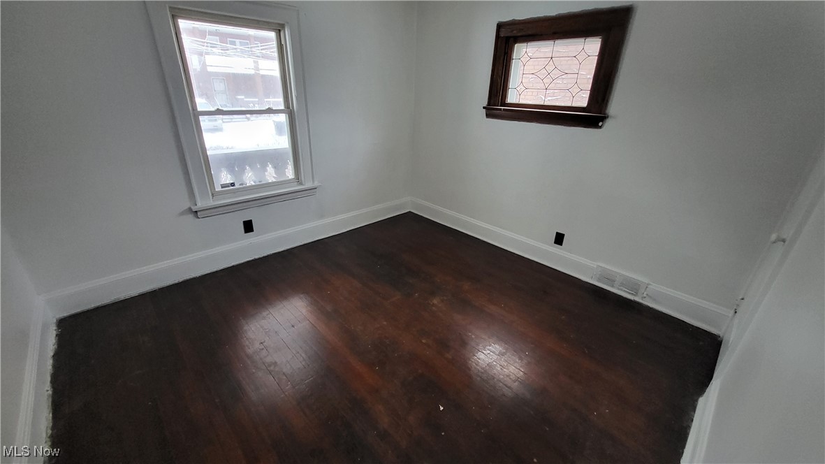 Cleveland, Ohio 44110, United States, 4 Bedrooms Bedrooms, ,1 BathroomBathrooms,Residential,Active,80817