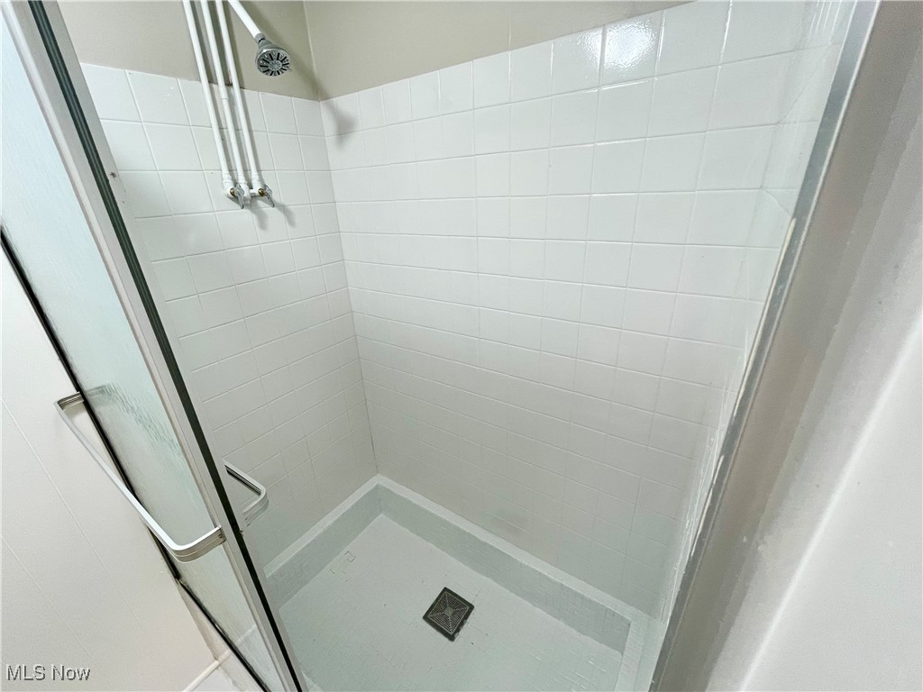18311 Highland Drive, Maple Heights, Ohio image 37