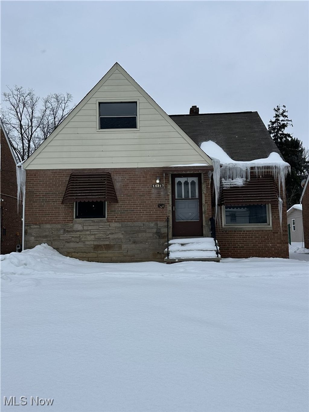 Photo of 14317 Granger Road, Maple Heights, OH 44137 (MLS # 5185269)