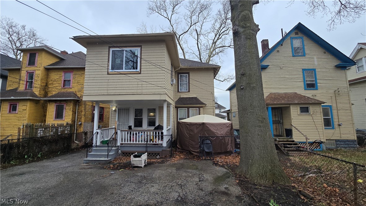 543 E 108th