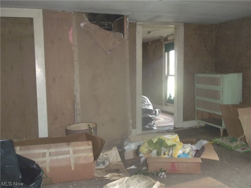 Town/Wolf - Residential