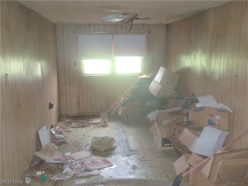 Town/Wolf - Residential