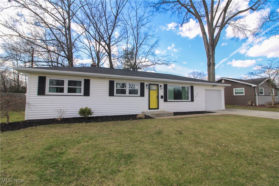 1674 Yolanda Drive, Austintown, Ohio image 2