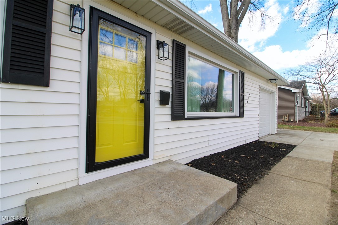 1674 Yolanda Drive, Austintown, Ohio image 3