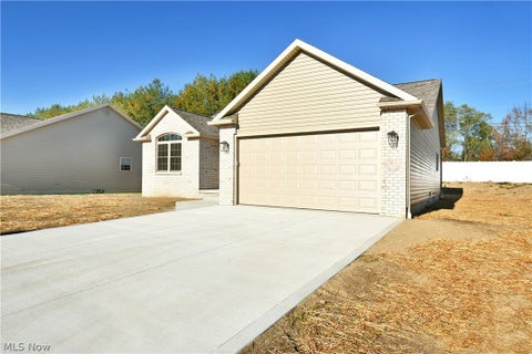 Tiny photo for 2867 Pebble Creek Court, Cortland, OH 44410 (MLS # 5255357)