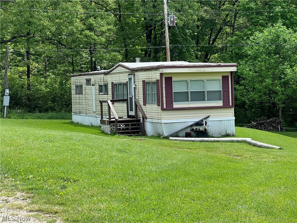 View Cambridge, OH 43725 house