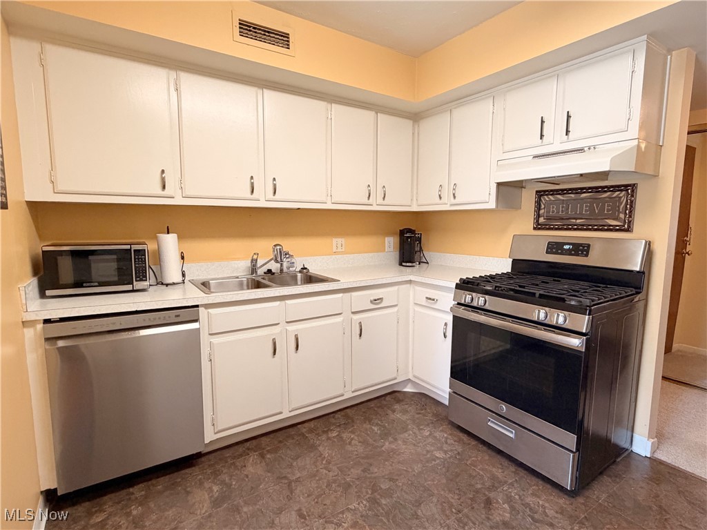 Oak Knolls Condo - Residential