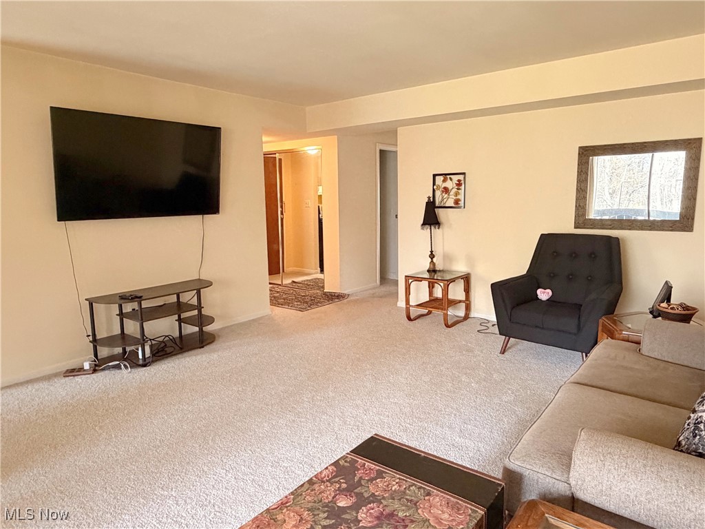 Oak Knolls Condo - Residential