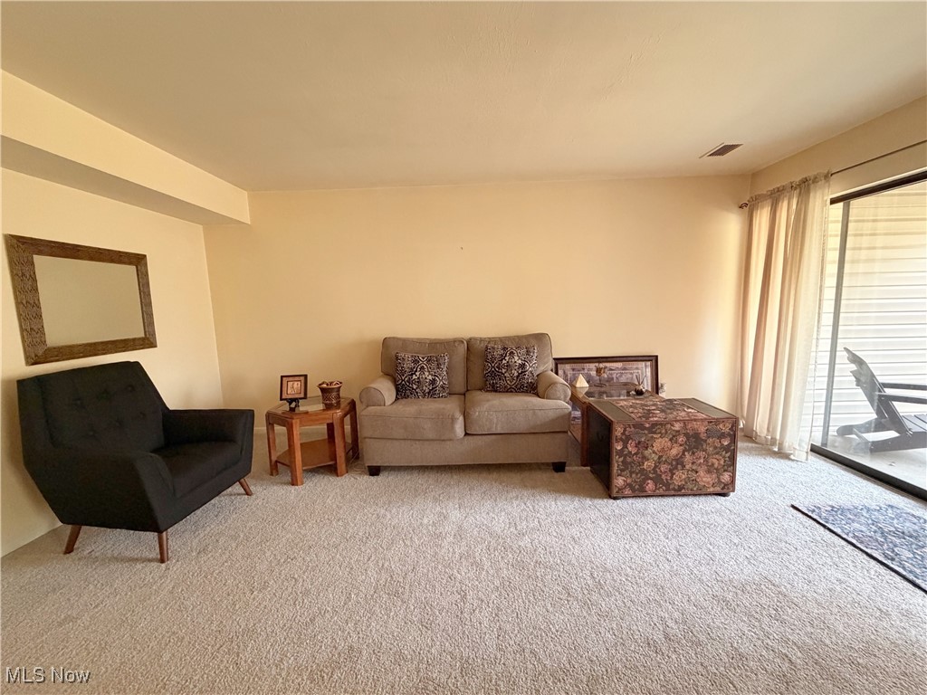 Oak Knolls Condo - Residential