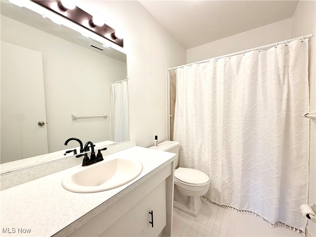 Oak Knolls Condo - Residential