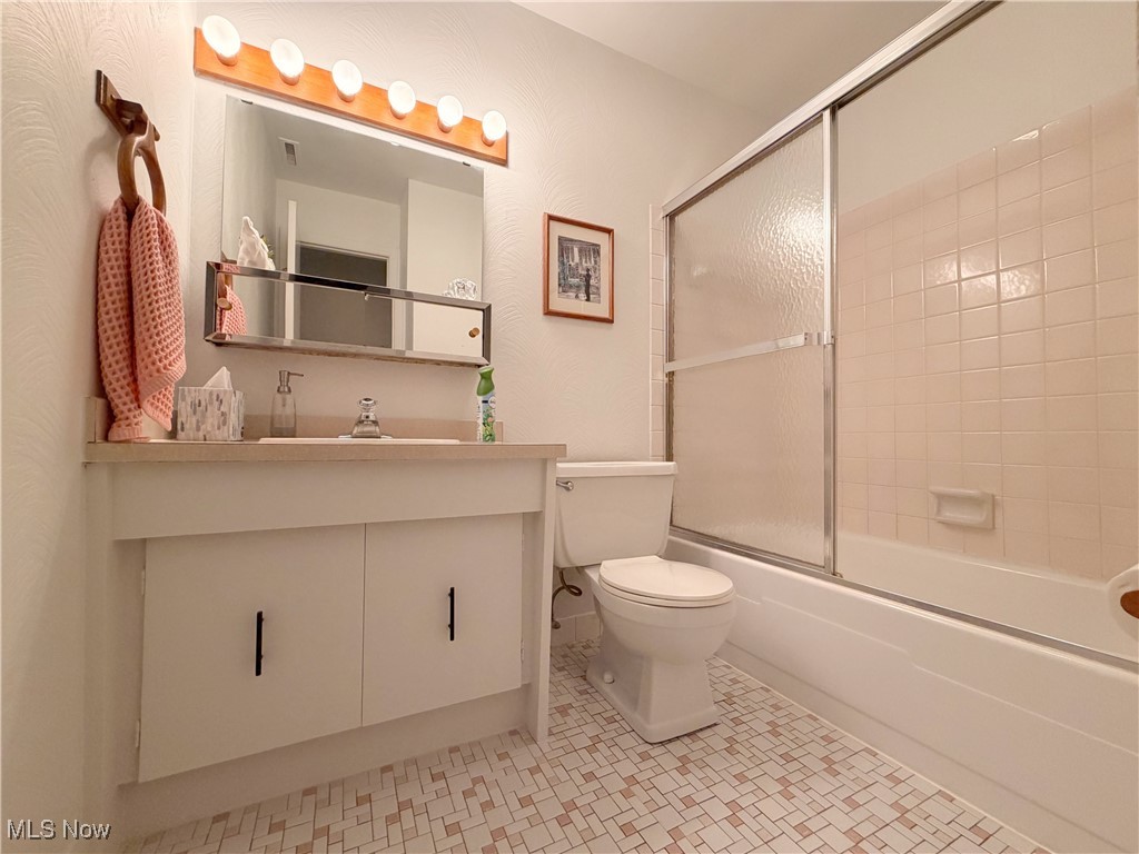 Oak Knolls Condo - Residential