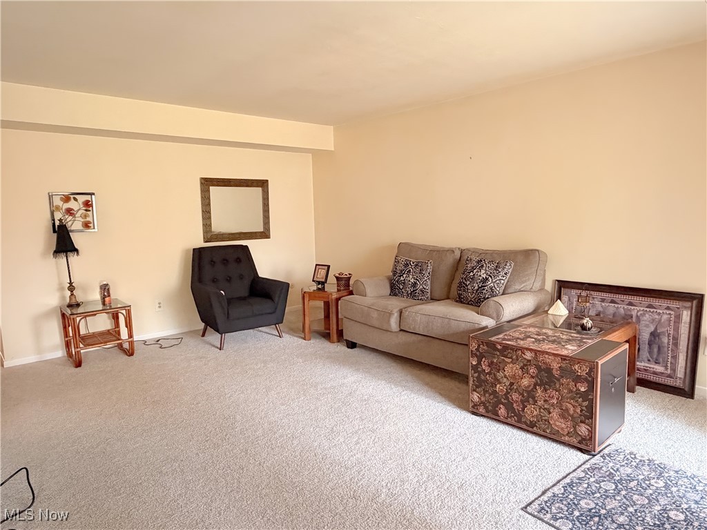 Oak Knolls Condo - Residential