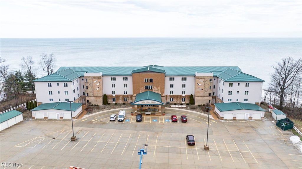 Photo of 4699 Lake Rd E Rd #401, Geneva on the Lake, OH 44041 (MLS # 5179766)