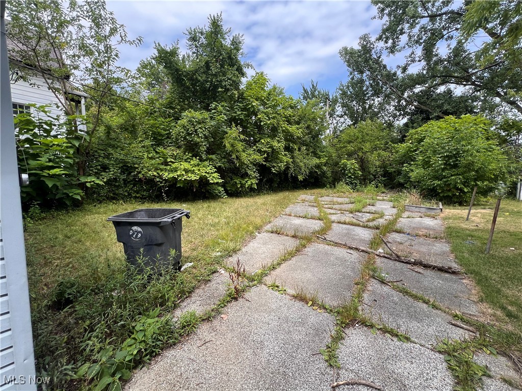 Photo 6 of 16 of 12309 Rexford Avenue house