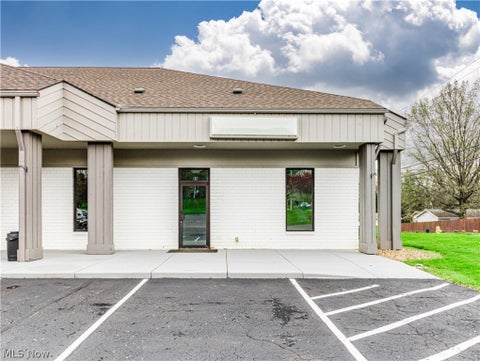Photo for 3725 S Cleveland Massillon Road 9