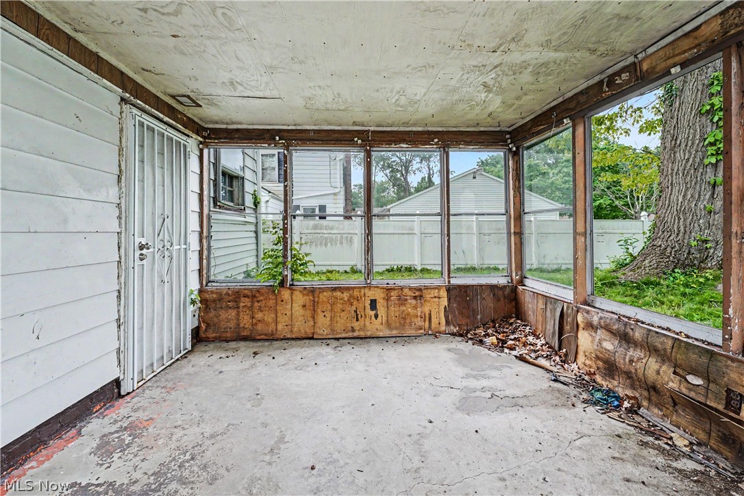 1358 Peckham Street