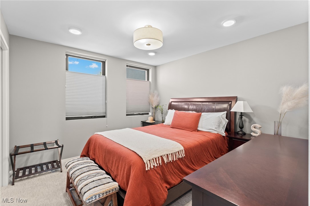 Cleveland, Ohio 44113, United States, 2 Bedrooms Bedrooms, ,3 BathroomsBathrooms,Residential,Active,154981