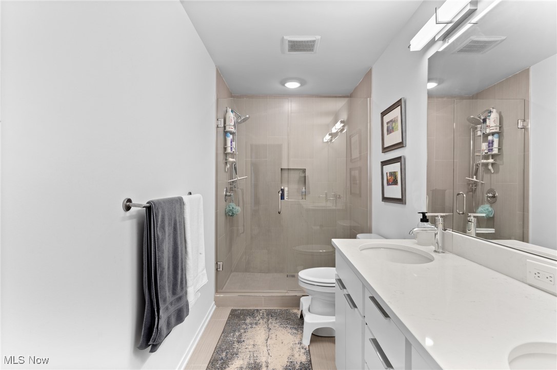 Cleveland, Ohio 44113, United States, 2 Bedrooms Bedrooms, ,3 BathroomsBathrooms,Residential,Active,154981