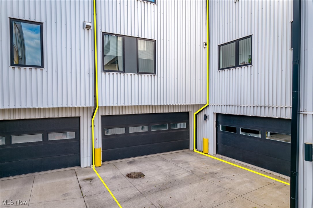 Cleveland, Ohio 44113, United States, 2 Bedrooms Bedrooms, ,3 BathroomsBathrooms,Residential,Active,154981