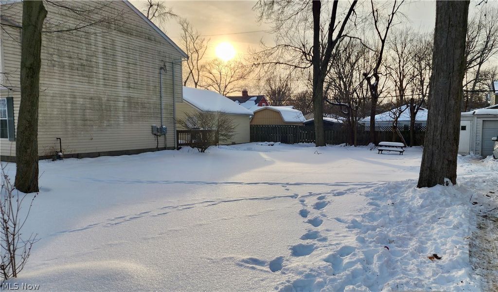 Photo of 766 Cherokee Trail, Willoughby, OH 44094 (MLS # 5185781)