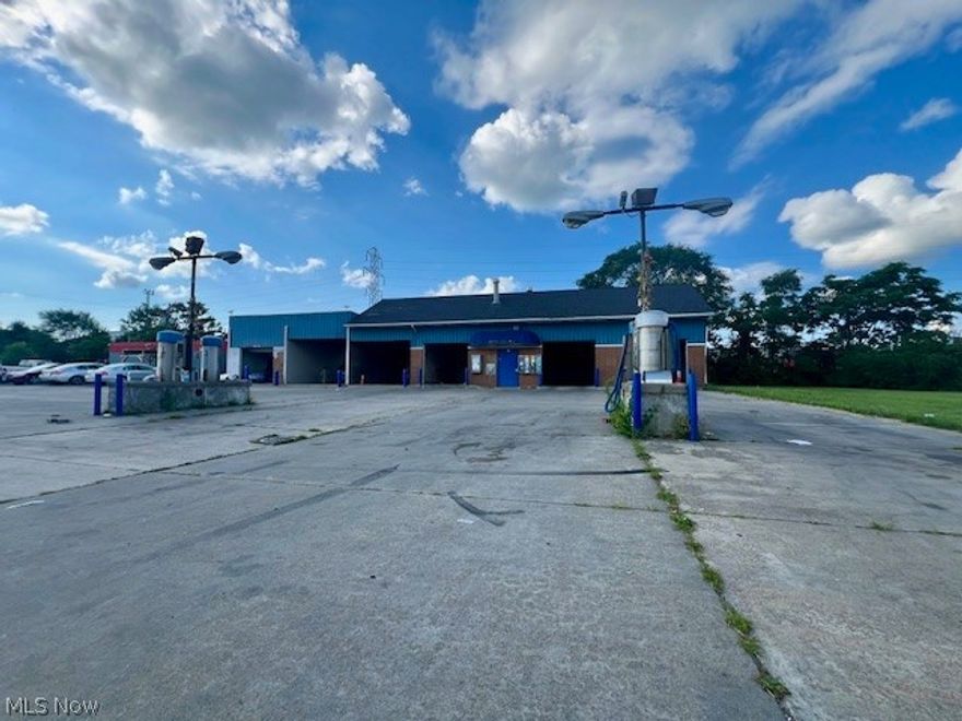 4 bay car wash on busy street with great potential.  Additional building currently rented. 3 lots totaling just over an acre.  Many possibilities here.